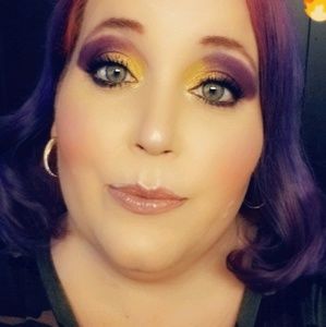 Meet your Posher, Anya